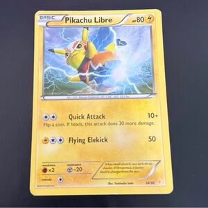 Pikachu Libre XY Trainer kit 30/30 Rare year 2016 Reverse art Holofoil NM